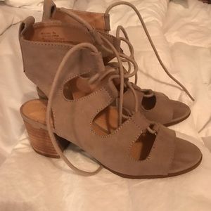 Nude heels